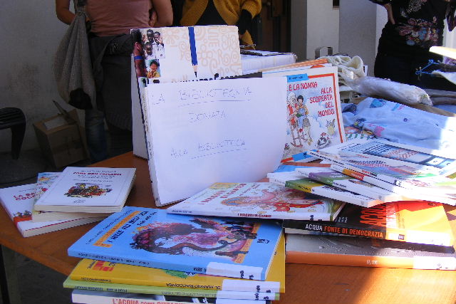 La bibliotequa pronta per essere donata alla biblioteca